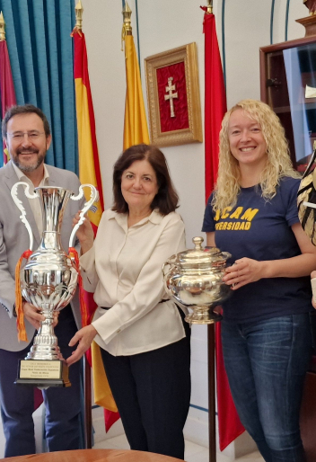 Recepción de trofeos de Liga y Copa de la Reina del UCAM Cartagena TM