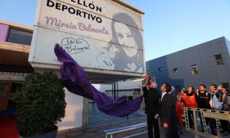 Mireia Belmonte pone nombre a un pabellón deportivo en Las Torres de Cotillas