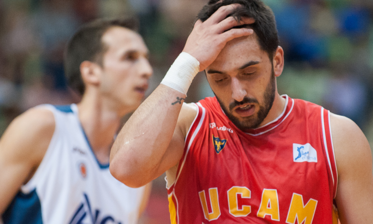 El UCAM Murcia cae en un mal partido
