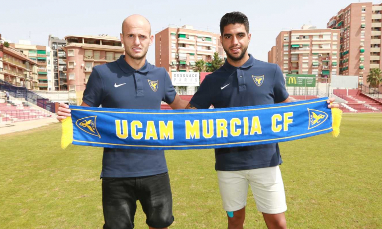Basha y Jona ya lucen los colores del UCAM Murcia CF