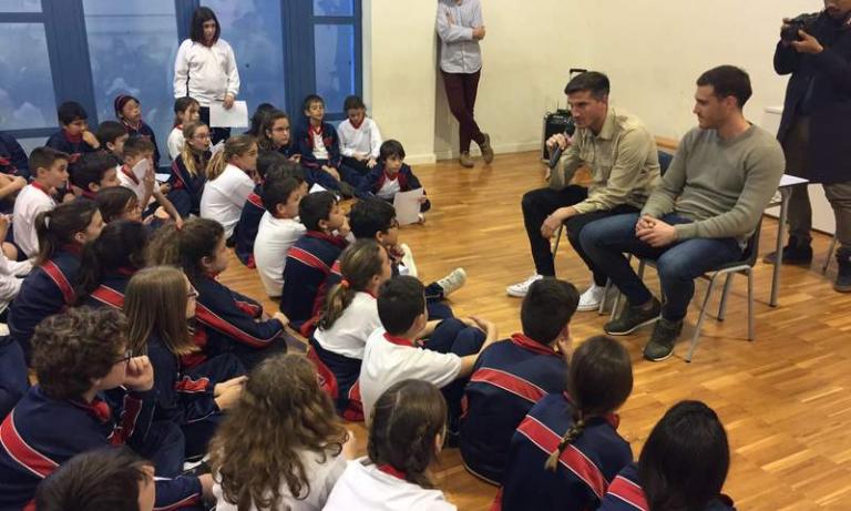 Tito y Fernando visitan el colegio Montepinar