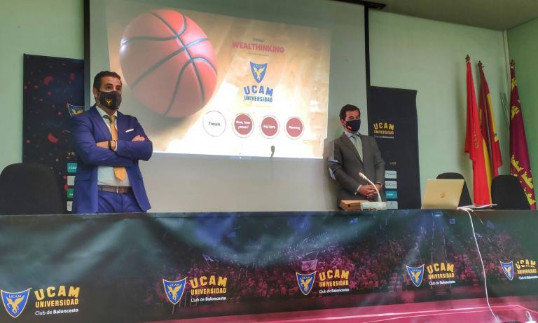 Tressis imparte un taller sobre planificación financiera a los jugadores del UCAM Murcia CB