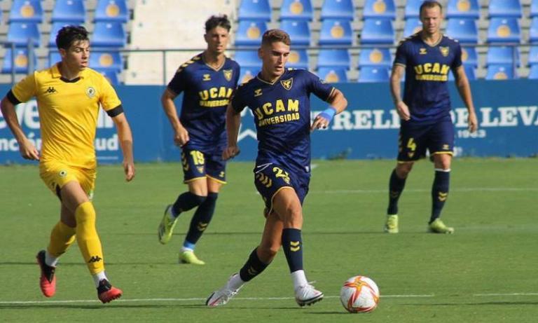 Crónica: El UCAM Murcia se estrena en el BeSoccer La Condomina con un empate (2-2)