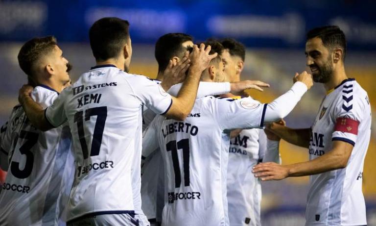 Crónica: Cáritas, vencedor del UCAM Murcia - Real Murcia (3-0)