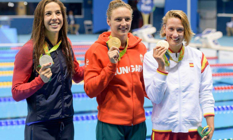 Mireia Belmonte: "A ver si esto abre la puerta a más medallas para España"