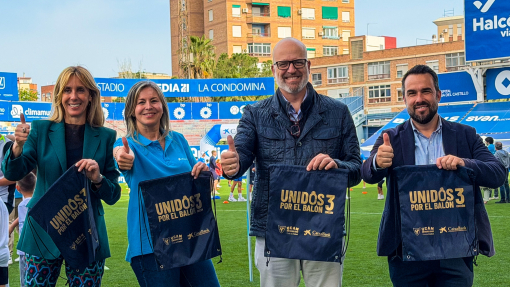 Foto de familia de la tercera edición de Unidos por el Balón