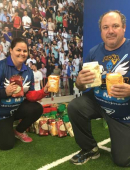 La peña Blue Gold se suma a la recogida de alimentos