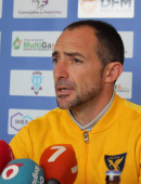 Munitis: "Hemos tenido que adaptarnos al campo y al rival, por lo que la victoria tiene más mérito"