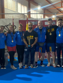 La UCAM con el trofeo de campeones por equipos del CEU 2024 de Halterofilia