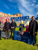 Foto de familia para presentar el nuevo partido benéfico a favor de Cáritas