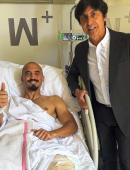 Ackermann y el doctor Paco Martínez tras la operación realizada en Mesa del Castillo