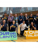 Foto familiar antes del inicio de la mesa redonda sobre deporte del Tour del Talento