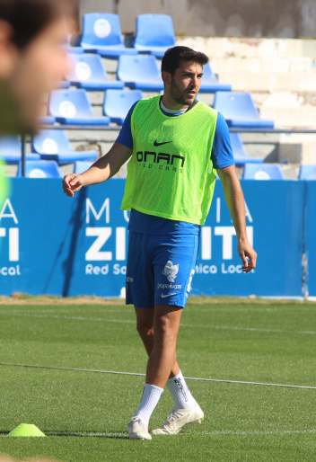 Iván Moreno durante un entrenamiento en el Estadio Heredia 21 La Condomina