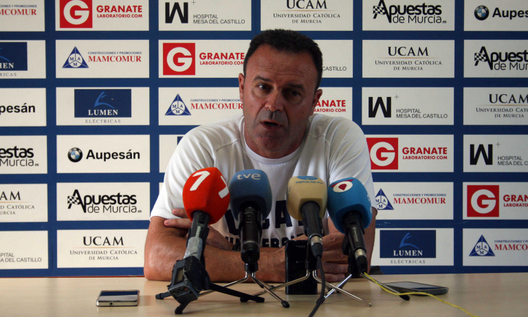 Salmerón, ante la visita del Real Jaén: "sería importante marcar primero"