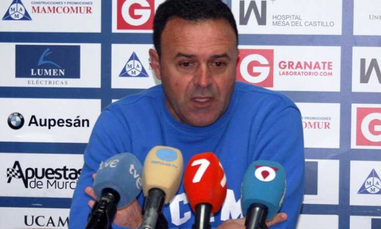 Salmerón: "El Jaén no nos puede ganar a intensidad ni a concentración"