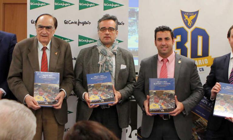 Treinta años de pasión y canastas con el UCAM Murcia CB