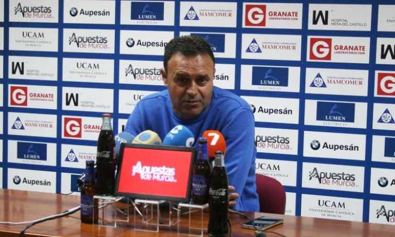 Salmerón: "Nos espera un partido de mucho fútbol directo"