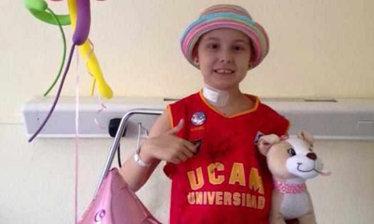 La MVP del UCAM MURCIA, Martina, abandona el hospital tras superar su enfermedad