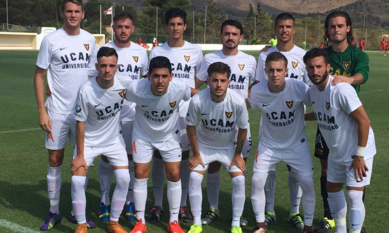 El UCAM CF B Sangonera da la cara frente al Bristol City (1-3) 