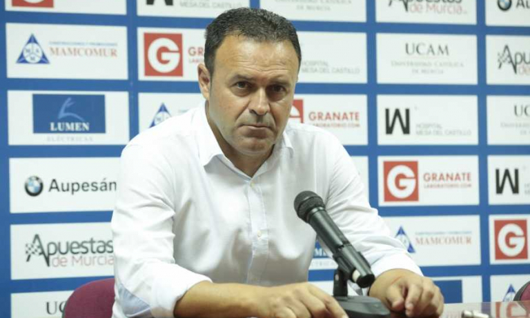 "La unión de la grada con el equipo va a hacer que La Condomina sea inexpugnable"