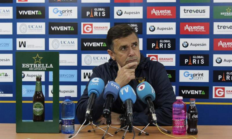 Campos: "Las Palmas Atlético va a robar muchos puntos a los equipos de arriba"