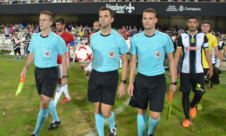 Yuste Querol, árbitro del Cartagena - UCAM Murcia