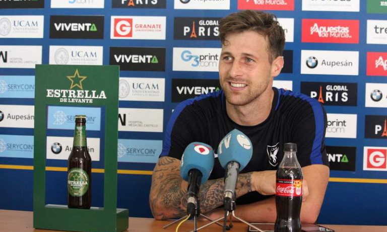 Britos: "Estoy ansioso por debutar"