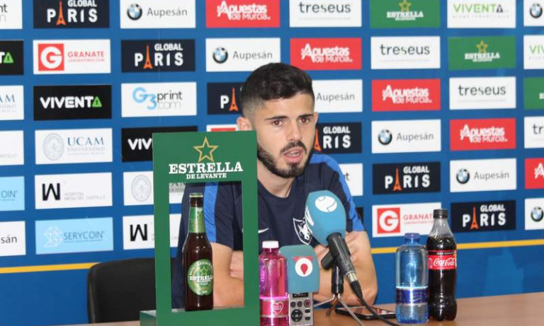 Isi Ros: "El del Melilla es uno de los campos más difíciles de la categoría"