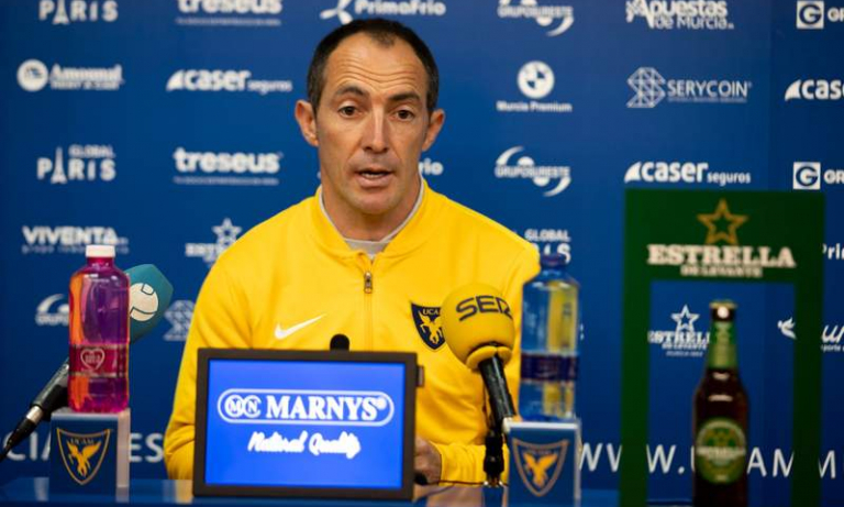 Munitis: "Nos ha costado mucho asaltar la muralla defensiva del rival"