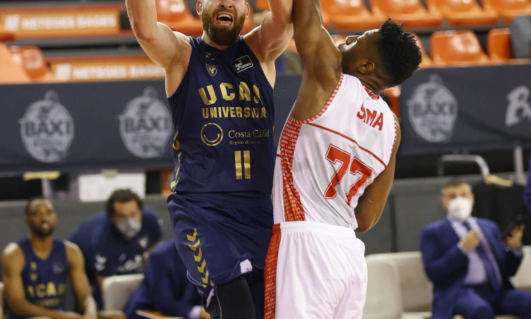 La mejoría del UCAM Murcia no es suficiente para ganar en Manresa