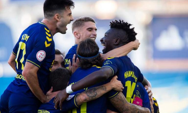 Crónica: El UCAM Murcia vuelve a sonreír (2-1) 