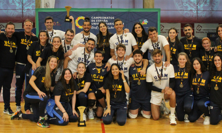 Los equipos femenino y masculino de la UCAM conquistan el oro en el CEU de Voleibol 2023