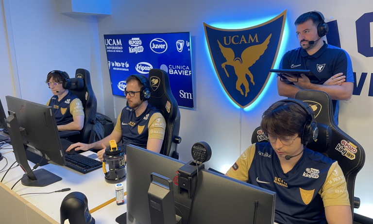 crusher y los jugadores durante una jornada