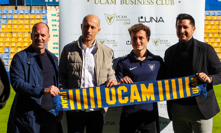 Acto oficial de la presentación de Luna Calzados con Pontones