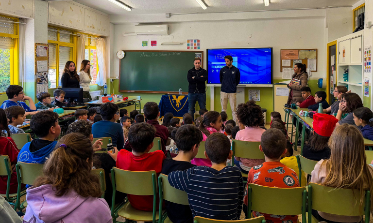 Nacho visita a los alumnos del CEIP San Juan Bautista de Alquerías