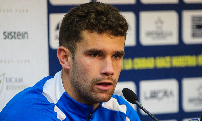 Presentación de Sergi Baldrich como nuevo jugador del UCAM Murcia CF