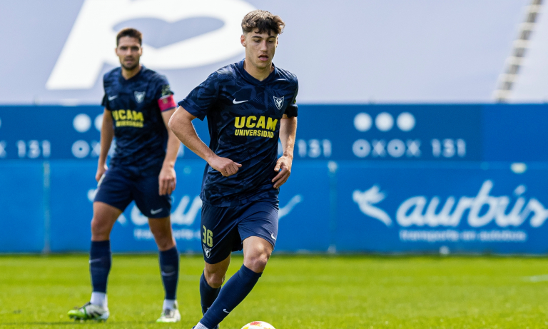El futbolsita Campillo durante el UCAM Murcia CF - Linares Deportivo