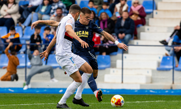 Dani Aquino antes de marcar el 2-2 frente al Melilla