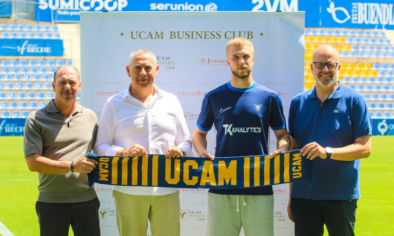 Hijos de Enrique Rech - UCAM Murcia CF