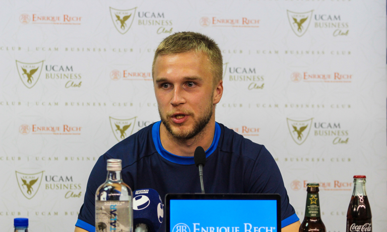 Kiriejevas - Presentación - UCAM Murcia CF.
