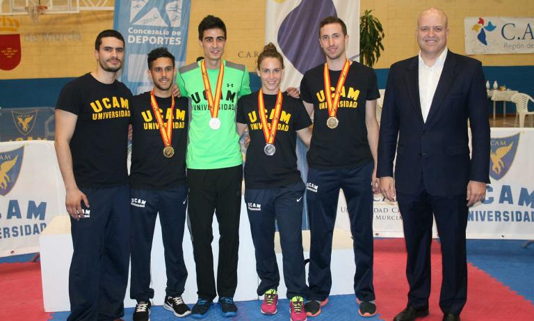 La UCAM se baña en oro en el CEU 2015 de taekwondo